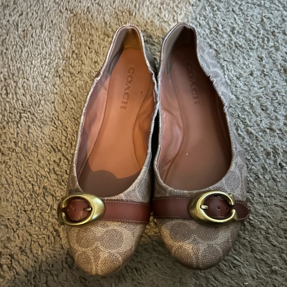 Coach Signature Print Brown Flats Size 9.5 - Picture 1 of 11